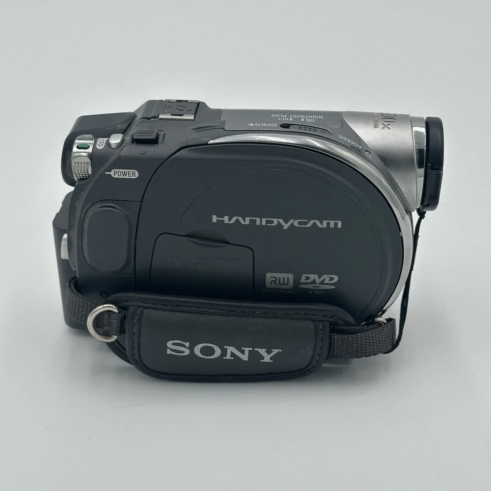 Sony DCR-DVD305 Handycam Camcorder With Original Box & SD Card Mega Pixel